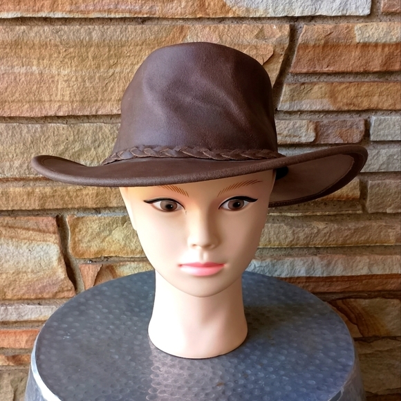 NWOT Minnetonka Dark Brown Women\'s Leather Hat_Large main image 5